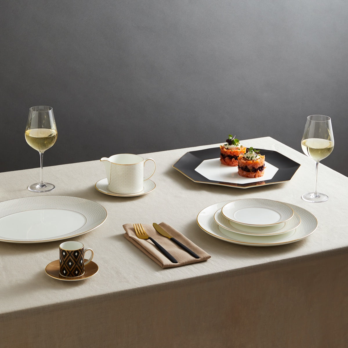 Gio Gold four piece Dinner set from Wedgwood