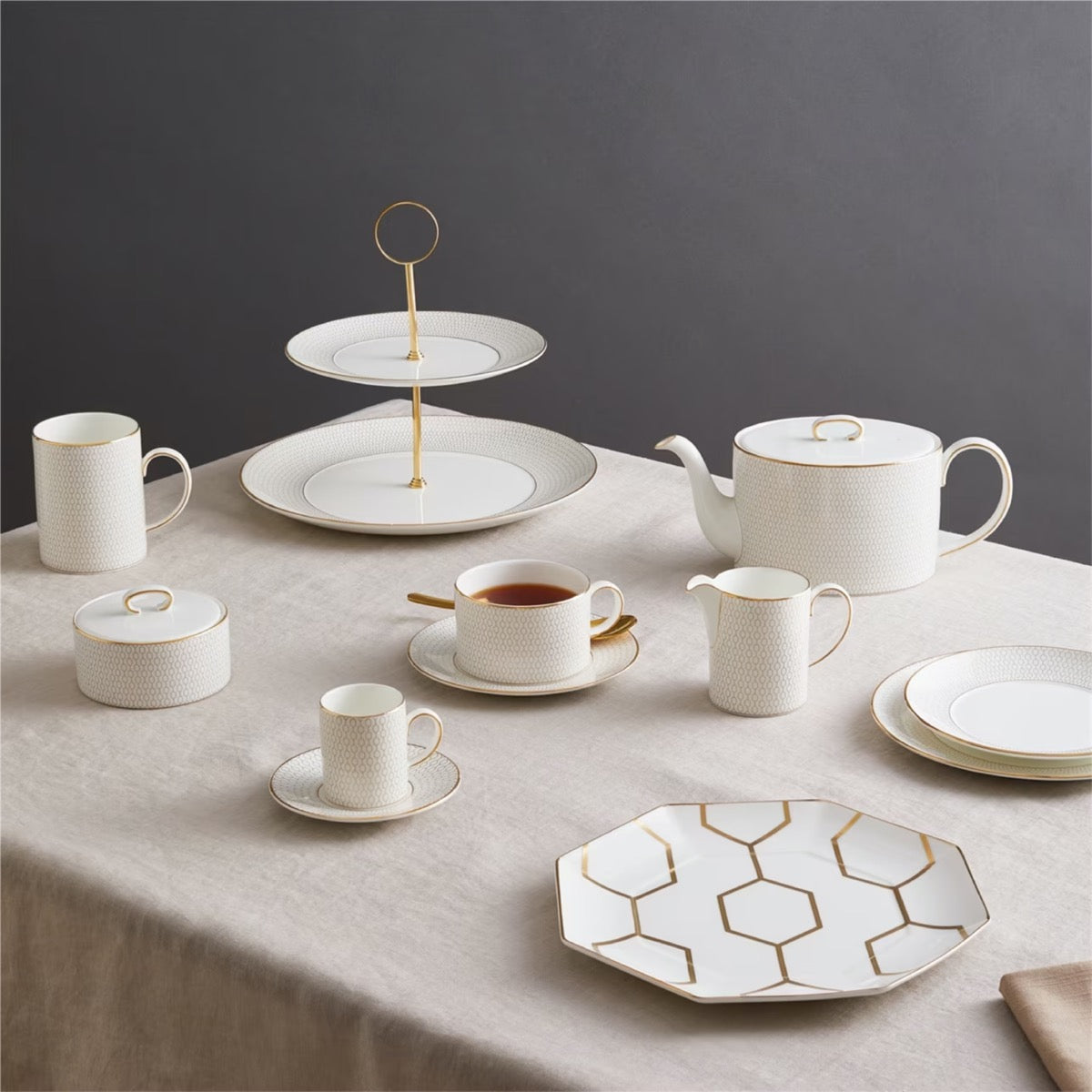 Luxury Wedgwood Gio Gold 2 Tier Cake Stand 