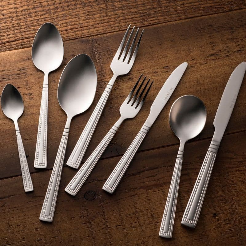 comprehensive cutlery set that could cater to large gatherings 