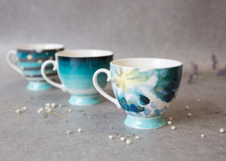 KitchenCraft Set of Four China Painted Floral Footed Mugs