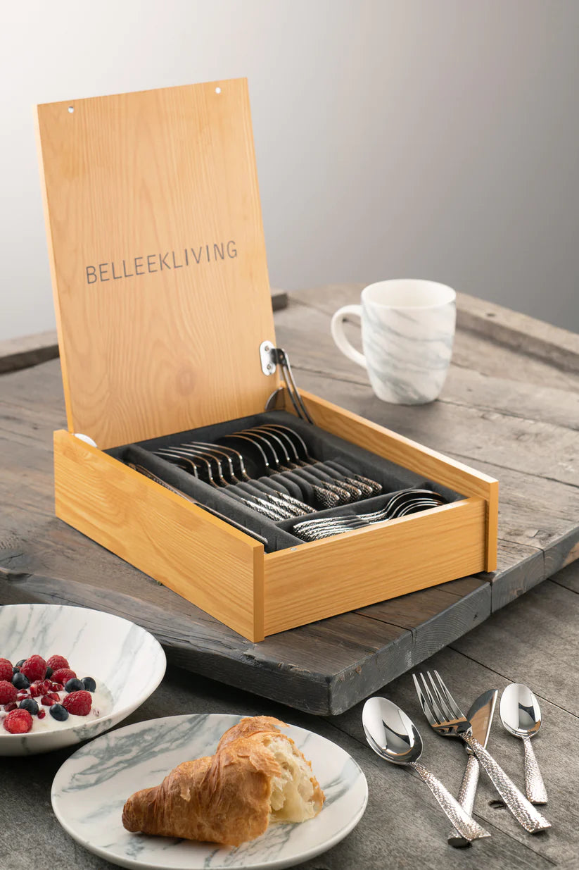 luxury Belleek Living Nordica 24 Piece Cutlery Set